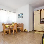 Holiday home Four-bedroom In Tribunj