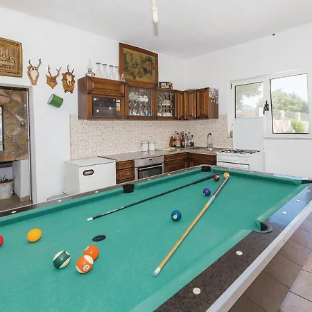 Holiday home Four-Bedroom Holiday Home In Tribunj Tribunj (Sibenik-Knin)