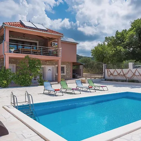 Four-Bedroom Holiday Home In Tribunj