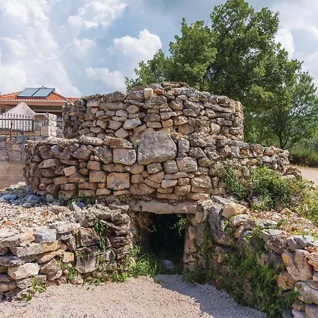 Holiday home Four-Bedroom Holiday Home In Tribunj *