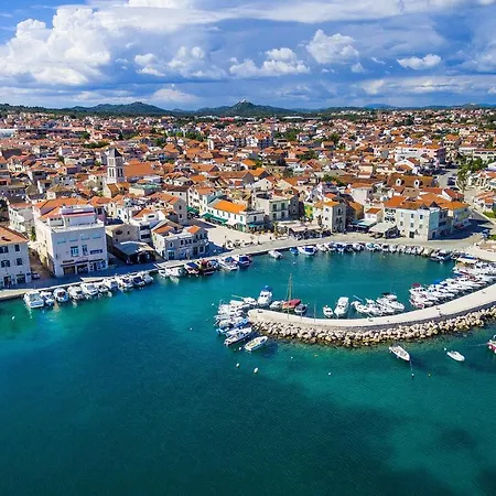 Four-Bedroom Holiday Home In Tribunj Holiday home Tribunj (Sibenik-Knin)