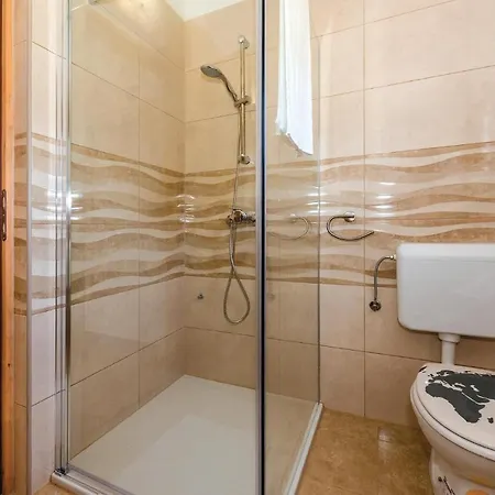 Four-Bedroom Holiday Home In Tribunj Holiday home Tribunj (Sibenik-Knin)