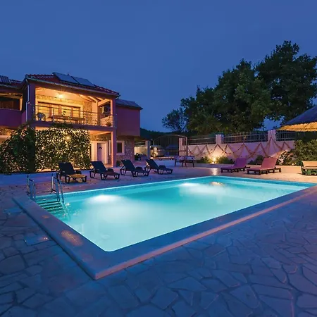 Four-Bedroom Holiday Home In Tribunj Tribalj