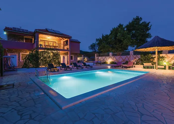 Four-Bedroom Holiday Home In Tribunj Tribalj