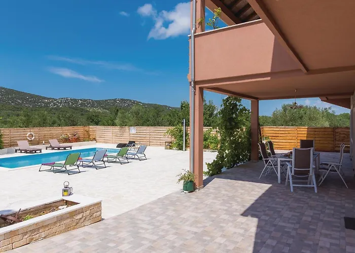 Four-Bedroom Holiday Home In Tribunj