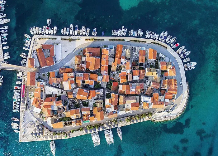 Four-bedroom In Tribunj